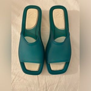 Sarra Zienne flat sandals